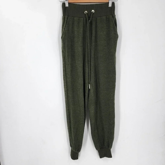 Lavish Lounge High Waisted Drawstring Elastic Waist Knit Jogger Pant Size 4 NWOT - Picture 2 of 12